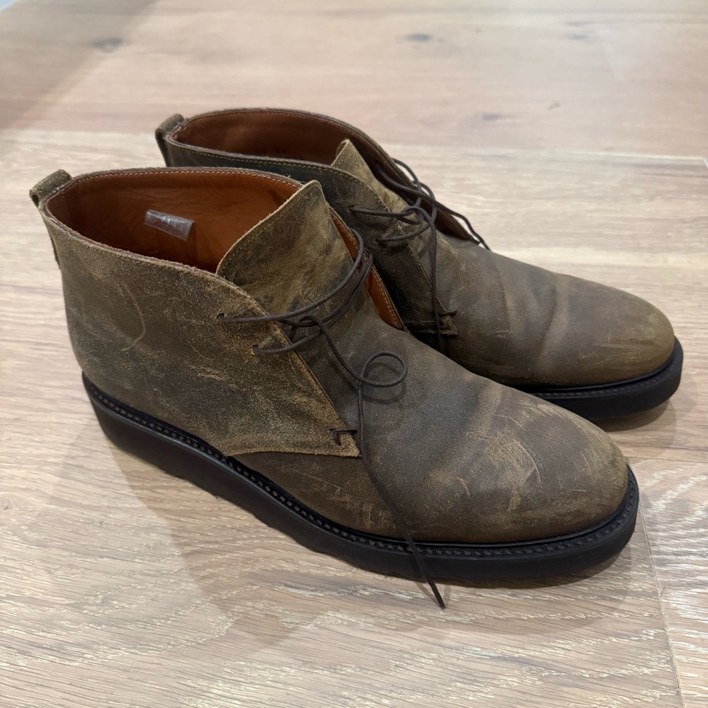 Men's Distressed Leather Chukka Boots